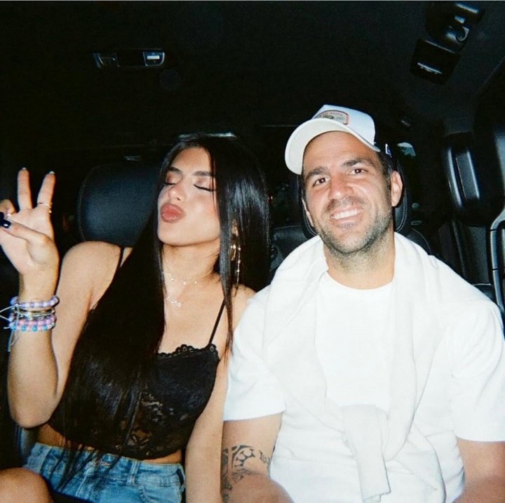 仅差12岁❗38岁小法祝继女26岁生日快乐：完美诠释了榜样女儿